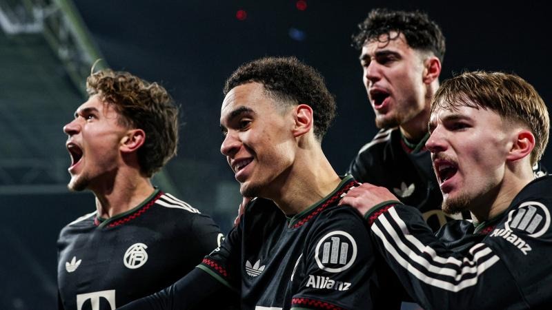 千胜教头！全队疯狂朝卡莱尔浇水庆祝 状元签概率14%已放眼明年